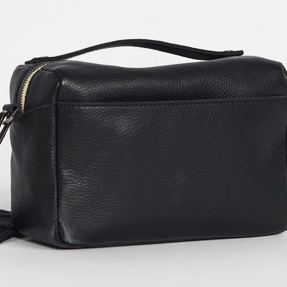 Hammitt
EVAN CROSSBODY SML - Cargo Black/Gunmetal - Picture 2 of 11